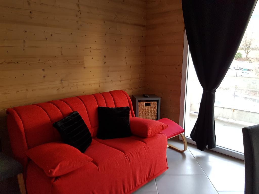Terres De France - Residence Les Silenes Allevard Exterior photo