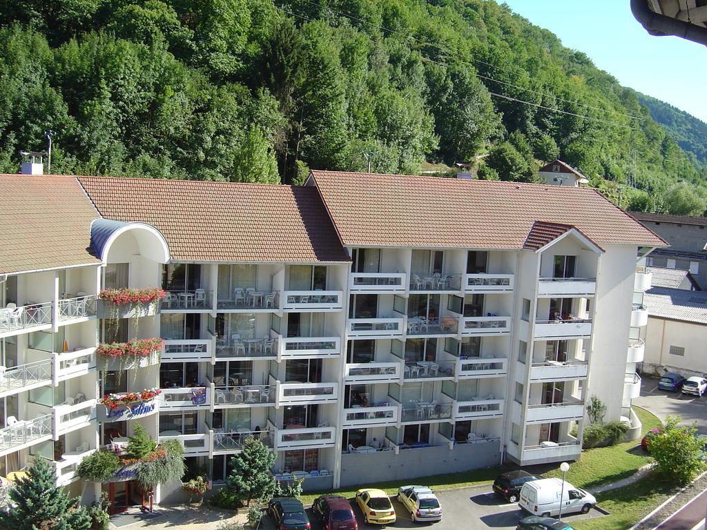 Terres De France - Residence Les Silenes Allevard Exterior photo