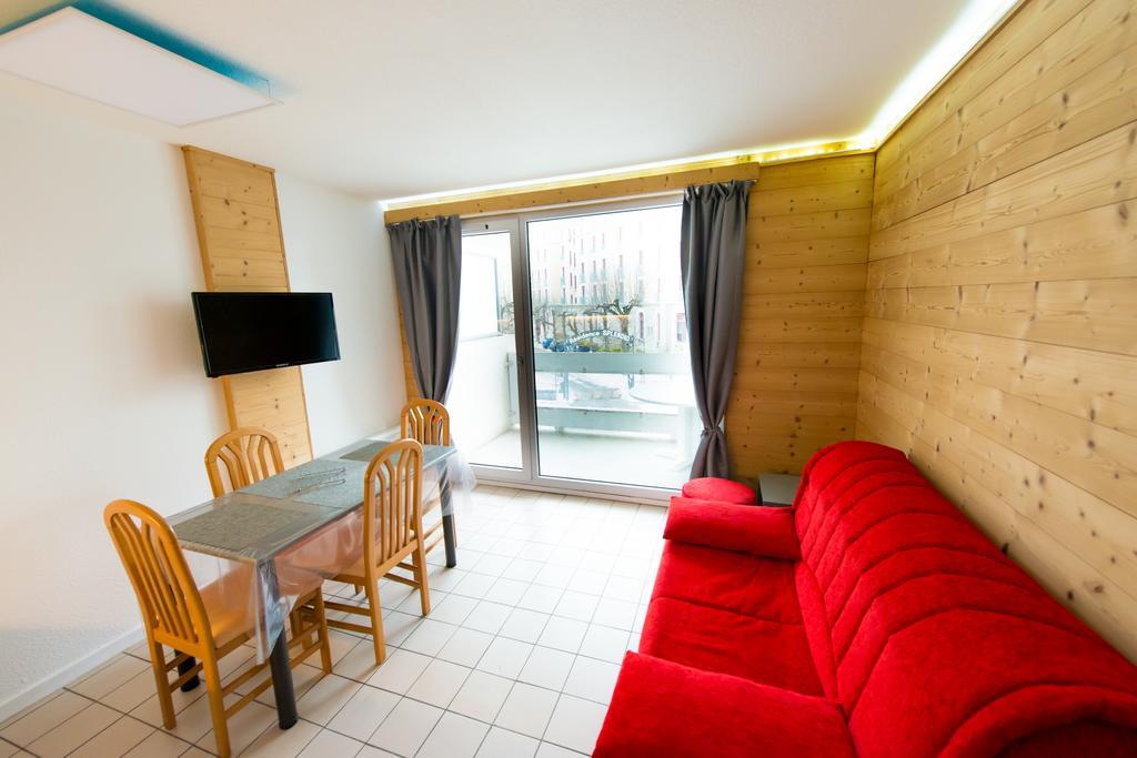 Terres De France - Residence Les Silenes Allevard Exterior photo