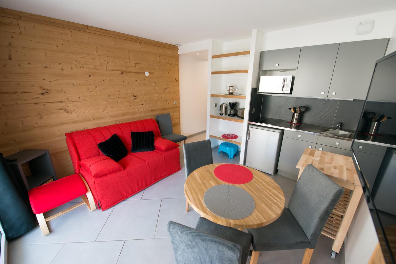 Terres De France - Residence Les Silenes Allevard Exterior photo